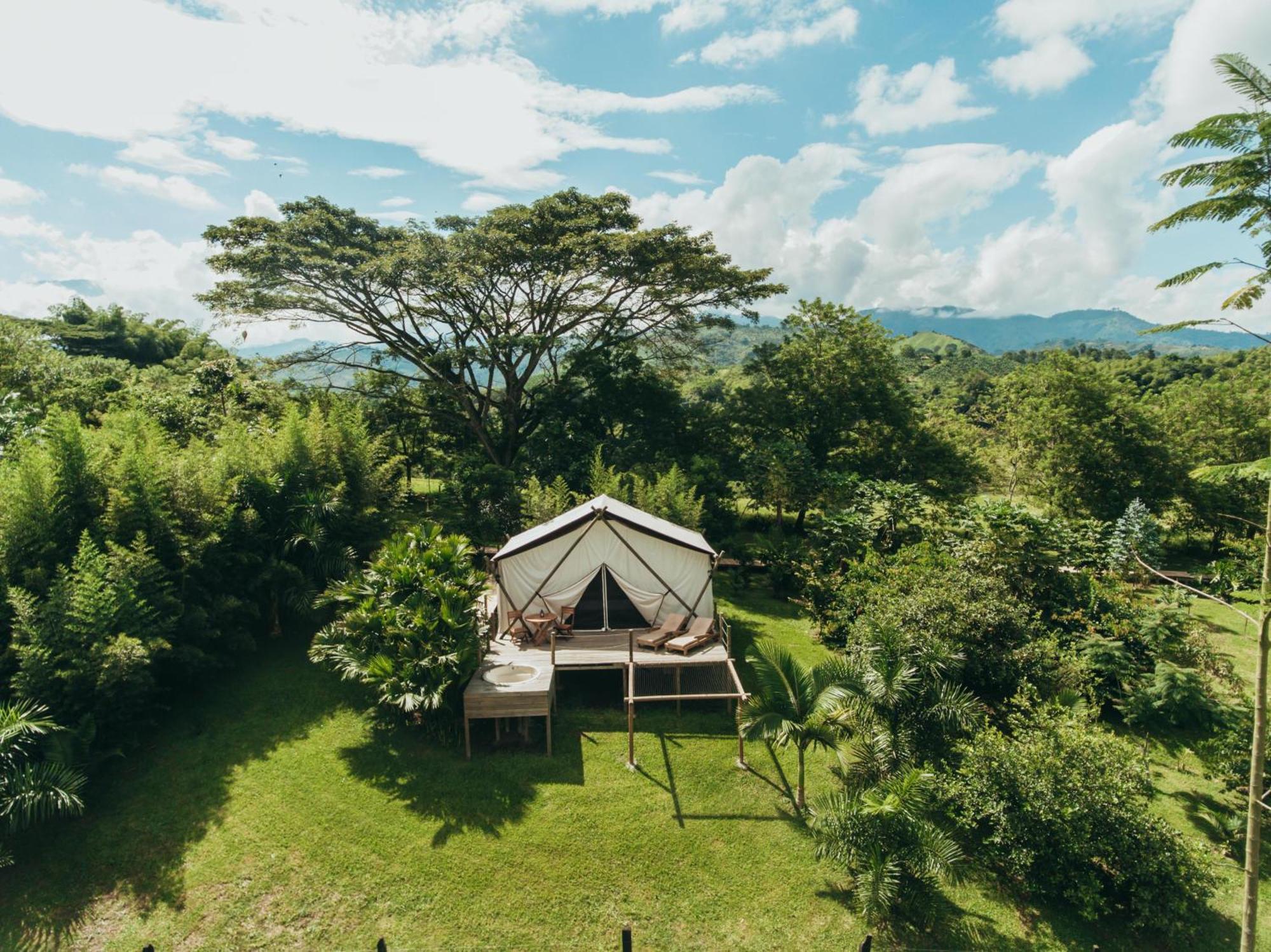 Glamping Entre Rios Hotel Calarcá Kültér fotó